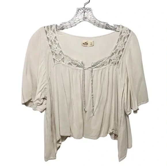 White Hollister Crop Top - Picture 3 of 9